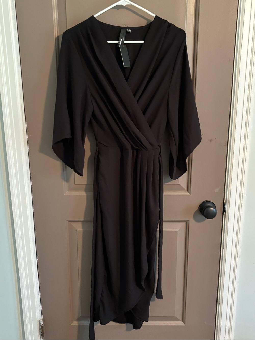 Elegant Black Wrap Dress with Kimono Sleeves